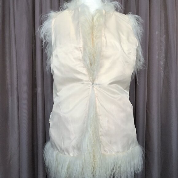 UGG Vest - Picture 8 of 9